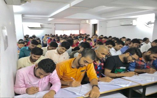 100% Personal Attention Guarantee. Fix Batch Schedule & Strength of 50 Students. | Reliables Bank